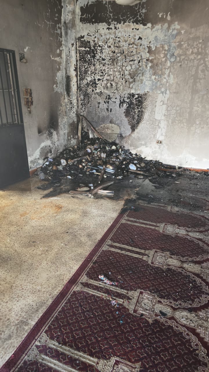 صورة من المسجد (تواصل اجتماعي).