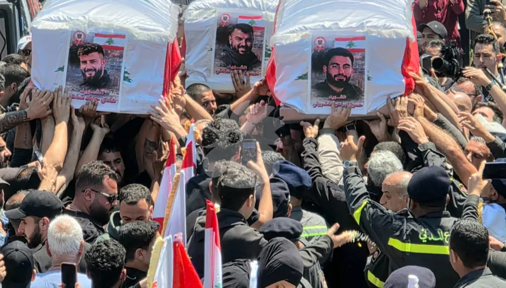 جنوب لبنان يشيّع أبطاله… شهداء الدفاع المدني إلى مثواهم الأخير (صور وفيديو)