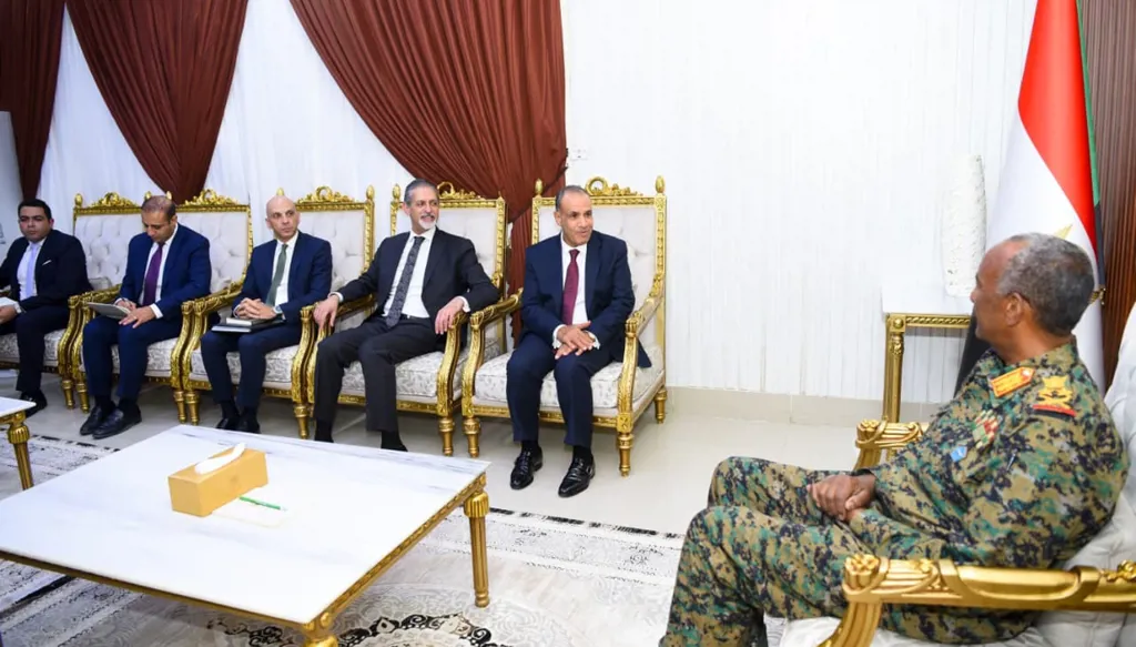 عبد العاطي التقى البرهان: ندعم استقرار السودان وأمنه