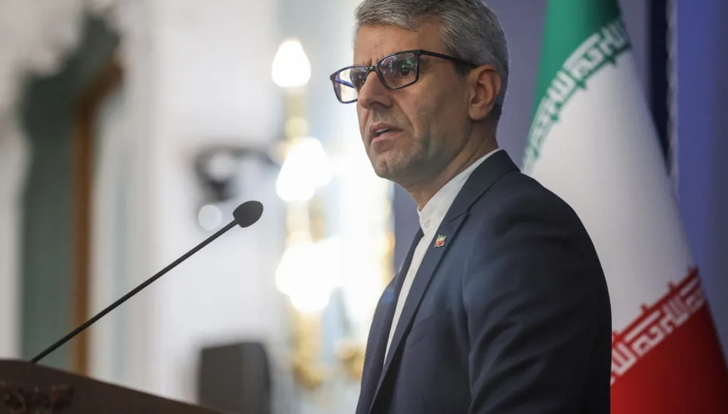 إيران: البرلمان يعد مشروع قانون للانسحاب من معاهدة حظر الانتشار النووي