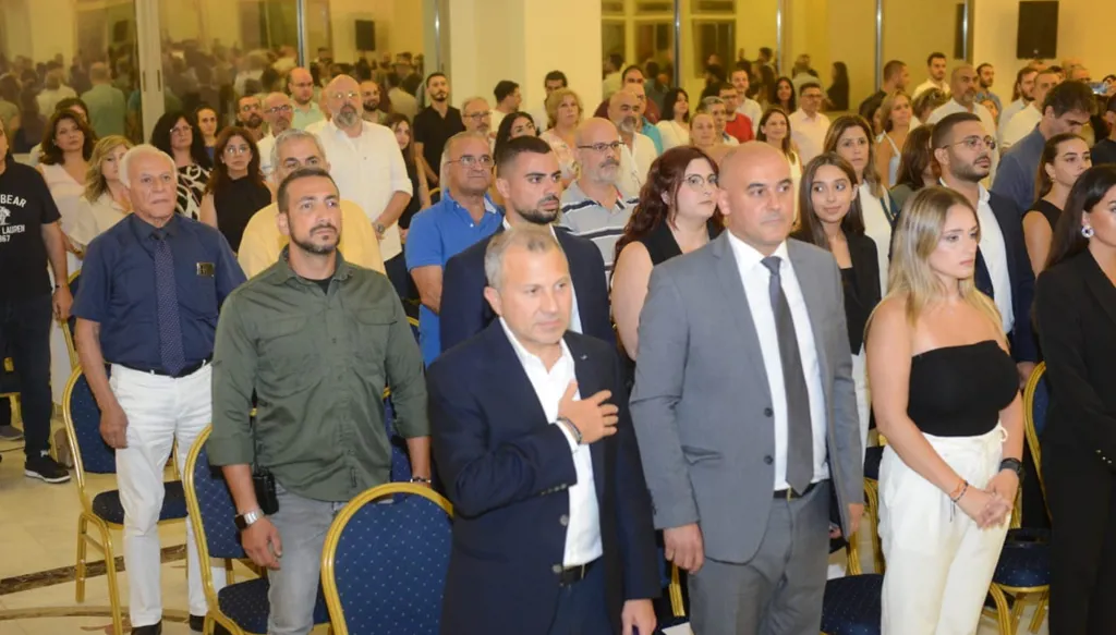 رئيس التيار الوطني الحر عن جلسة الحكومة: "مشهد ذل" يذكّرنا بأيام الوصاية