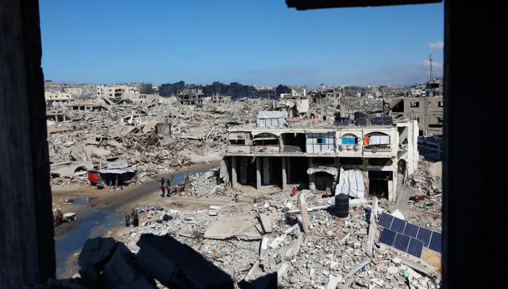 مع تعثر نزع سلاح "حماس"... المانحون مترددون في تمويل خطة غزة