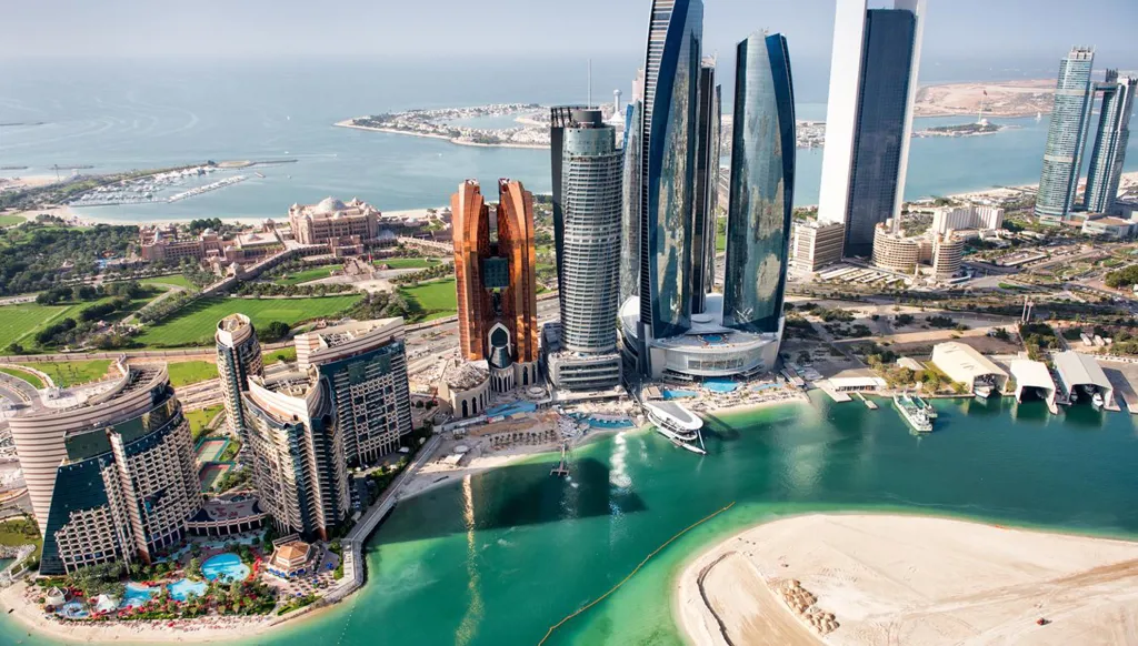 أبو ظبي أغنى مدينة في العالم وأيقونة الاستثمار والازدهار الاقتصادي