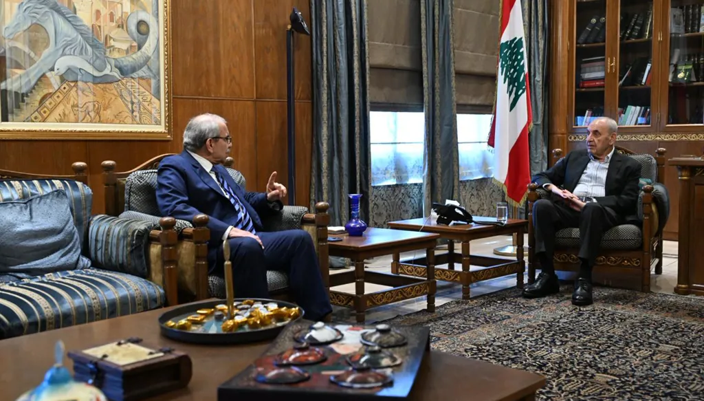 سلام يطلع بري على نتائج زيارته إلى باريس ولقائه مع ماكرون