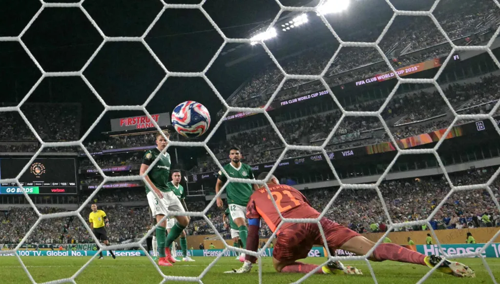 تشيلسي يُقصي بالميراس ويضرب موعداً برازيلياً جديداً في نصف النهائي