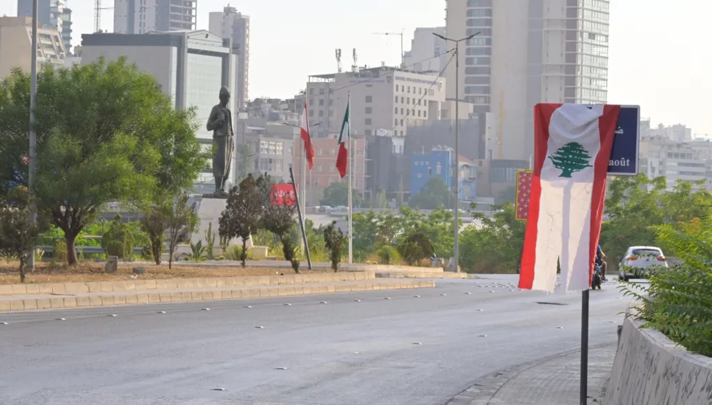 5 عند الخامسة: عدالة بيروت المعلّقة... ضحايا غزة و"أسرار" جيفري إبستين