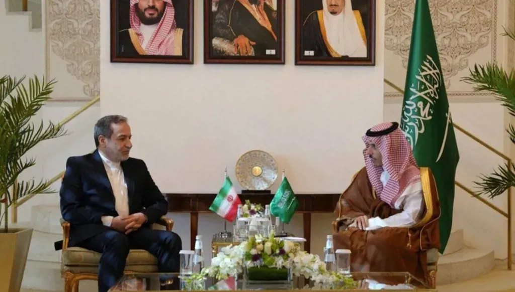 السعودية تُناقش التطوّرات الإقليمية هاتفياً مع إيران وقطر وعُمان