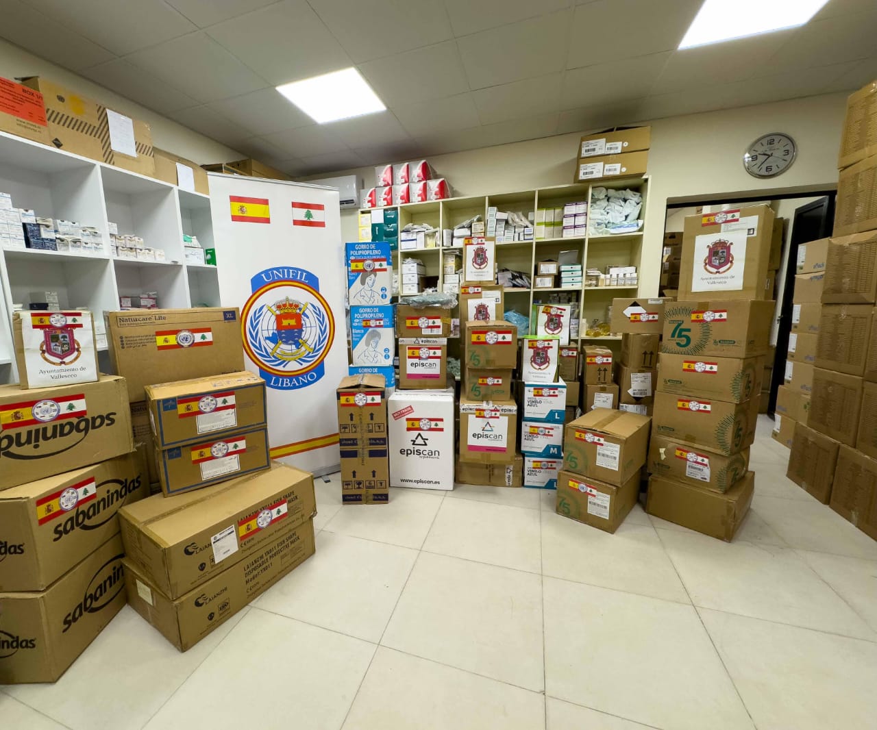 شحنة المساعدات الطبية الاسبانية. (إ.أ.)