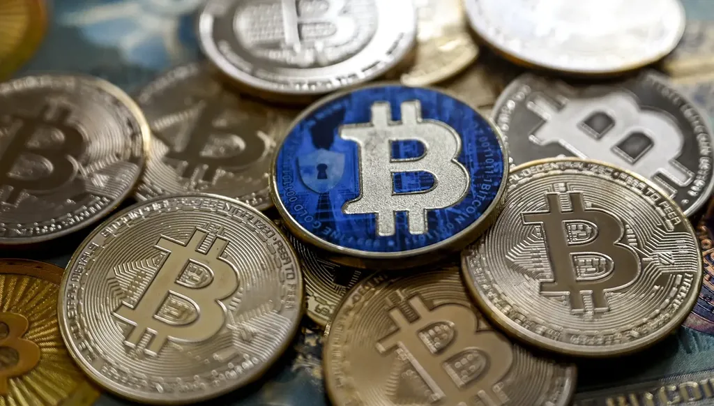 سوق العملات المشفرة يفقد 1.6 مليار دولار في يوم واحد مع تراجع شهية المستثمرين