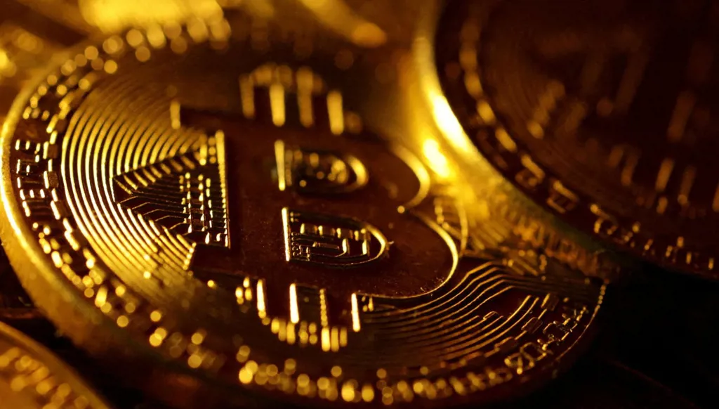 بيتكوين يسجل أعلى مستوى له في ثلاثة أسابيع مع إطلاق مورغان ستانلي صندوق ETF فوري للبيتكوين