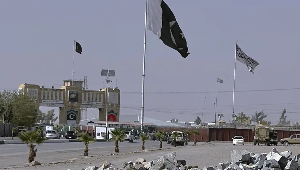 باكستان رافقت مفاوضي إيران لدى عودتهم لبلادهم خشية تعرضهم لهجوم إسرائيلي