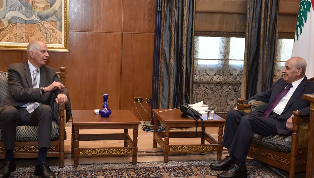 بري استقبل ماغرو: التمسك باتفاق تشرين وبالميكانيزم كإطار تفاوضي