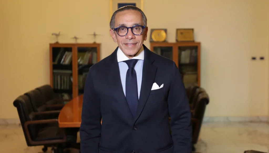 السفير المصري لـ"حوار مسؤول": "مبدأ حصر السلاح لا جدال فيه ولا يصح إلا تطبيقه وندعم الدولة اللبنانية لجهة المهلة الزمنية