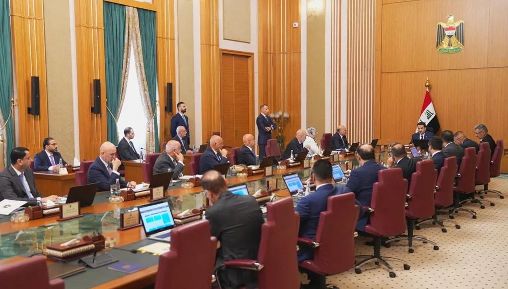 مجلس الوزراء العراقي: استيراد عاجل للبنزين وتنديد بالاعتداءات على الحشد