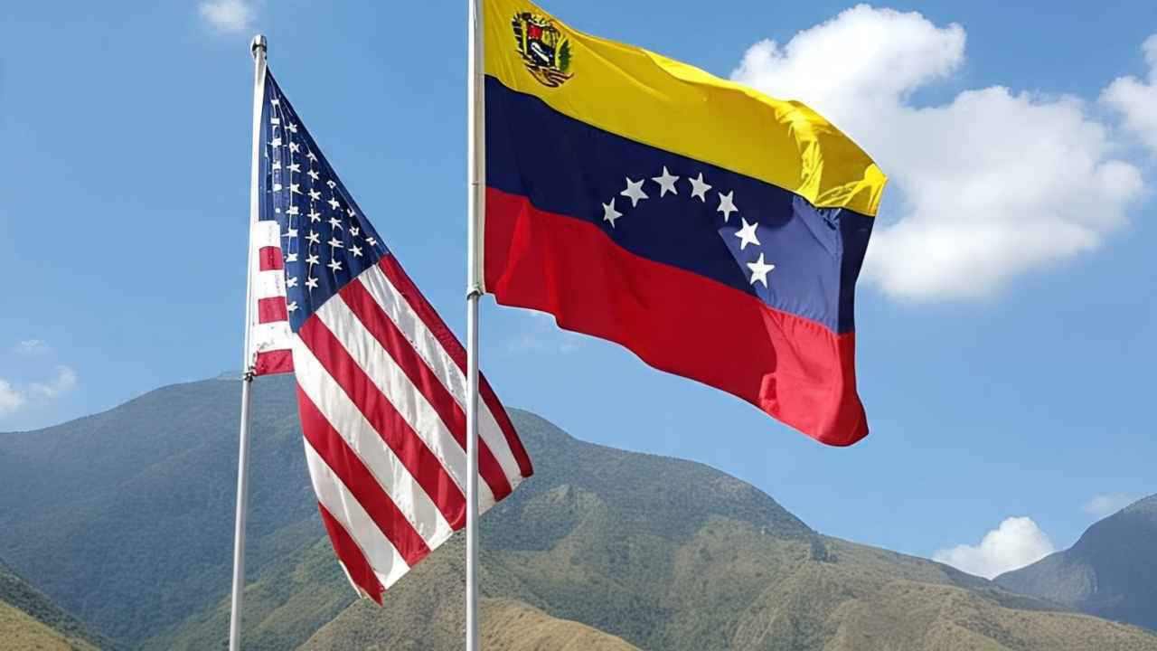 علما فنزويلا وأميركا (أرشيفية)