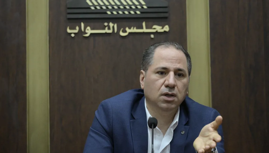 ملاحظتان للجميل على جدول أعمال اللجان المشتركة