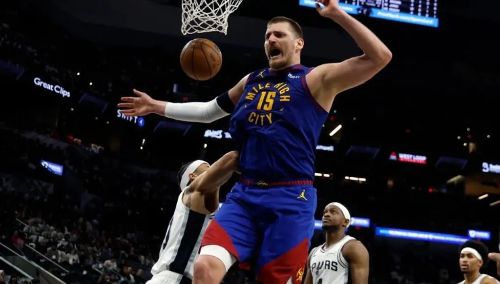 كل ما تريد معرفته عن مواجهات الأدوار النهائية والملحق في دوري كرة السلة الأميركي للمحترفين