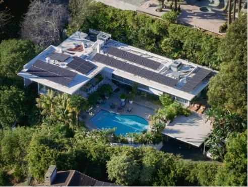 منزل براد بيت الذي تعرض للسرقة (وكالات)