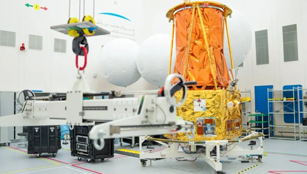 كيف يصل القمر الاصطناعي "محمد بن زايد سات" إلى مداره؟
