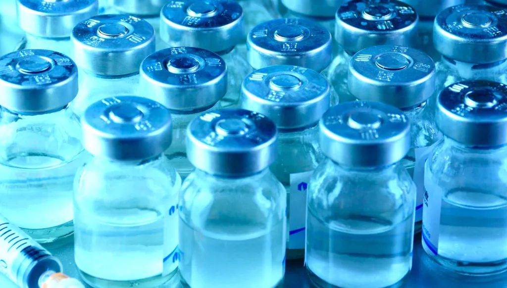 خبراء روس يطورون لقاحاً ضد السرطان... ما حقيقته؟