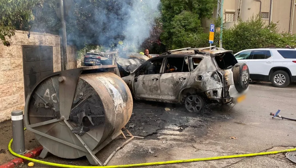 احتجاجات في إسرائيل... وإشعال النيران بمحيط مقر نتنياهو (صور وفيديو)