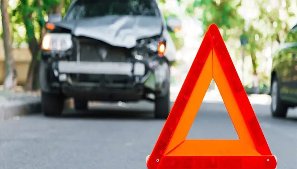 بالفيديو - حادث سير كبير بين عدد من السيارات في المنارة - بيروت