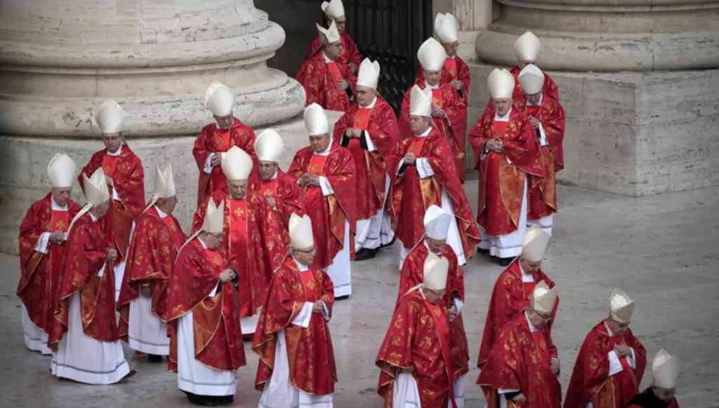 الكرادلة يجتمعون في كونغريغاتيون اليوم بعد وفاة البابا فرنسيس