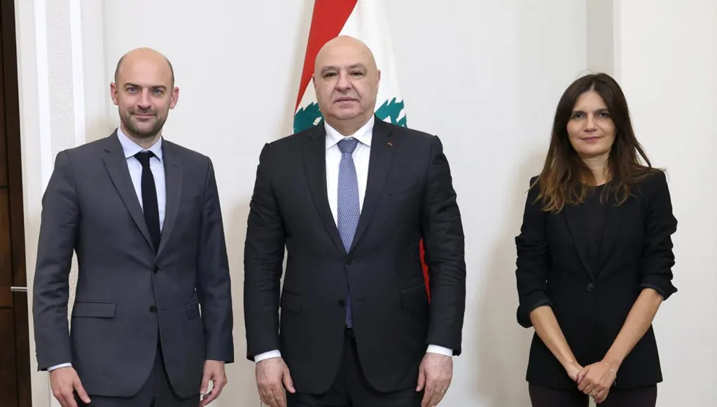 فرنسا "تُحارب" من أجل جنوب لبنان لكنّها محاصرة بالفيتوات
