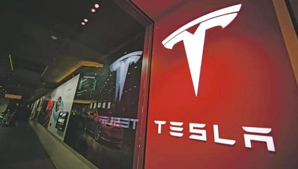 "تسلا" تشرع في تصنيع النماذج الأولية لسيّارتها الاقتصادية