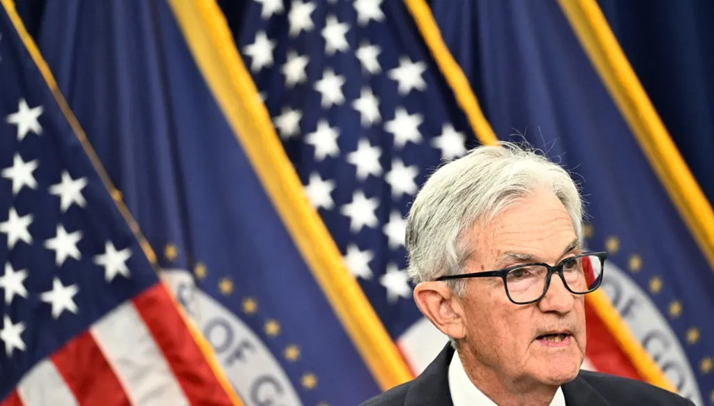 باول يعلن بقاءه في مجلس الاحتياطي الفدرالي بعد انتهاء فترة رئاسته