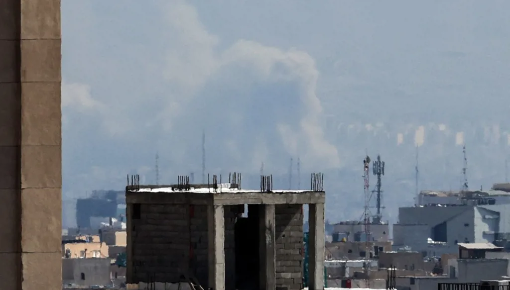 "نيويورك تايمز": مخابرات إيران مستعدة للتفاوض مع الـ"سي آي ابه" لانهاء الحرب