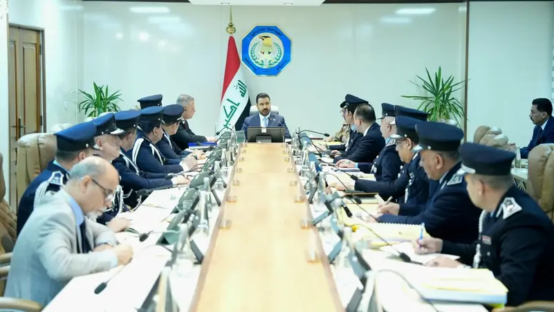 علي الزيدي خلال زيارة لوزارة الداخلية (إكس).