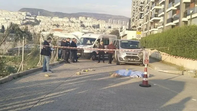 من مكان حدوث الجريمة (وكالات).