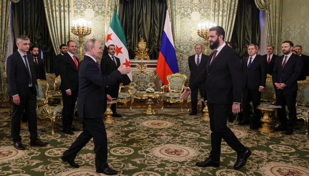 5 عند الخامسة: الشرع في موسكو وترامب يهدّد إيران... أليسار المير داوت المرضى ولم تنجُ