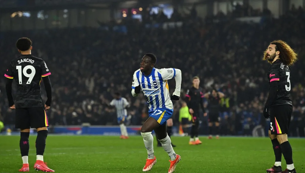 تشيلسي يواصل انهياراته بثلاثية من برايتون