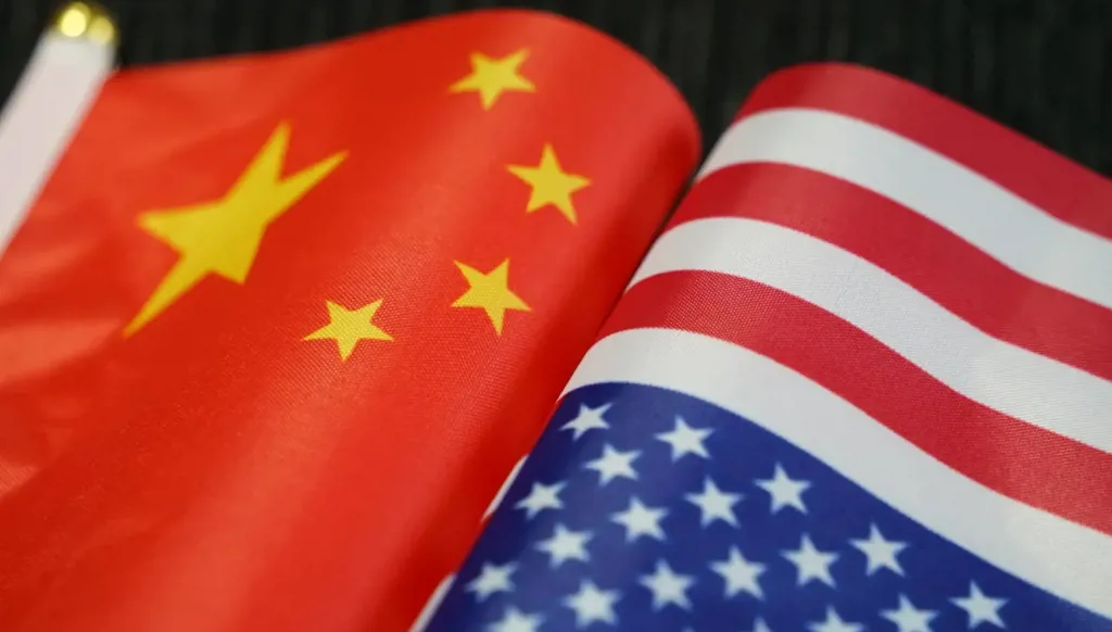 مندوب الصين التجاري ووزير الخزانة الأميركي يبحثان مخاوف الطرفين