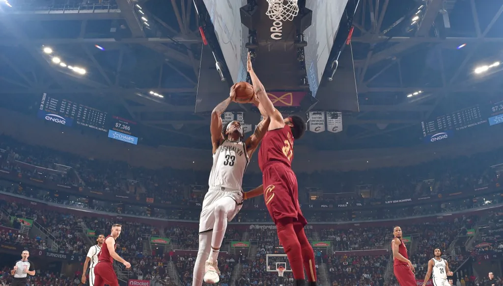 كافالييرز يواصل تحطيم الأرقام في موسمه المثالي