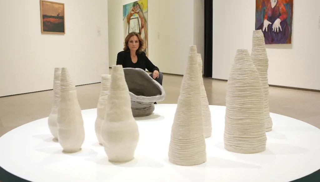 من الحقوق إلى عالم السيراميك والنحت… ندى رزق لـ"النهار": أتعامل مع الطين كما يفعل الطفل