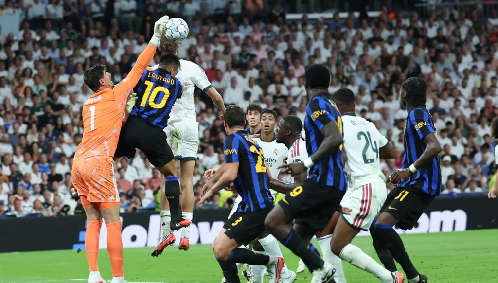 ضربة قاسية لريال مدريد قبل ساعات من مواجهة برشلونة