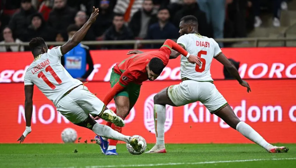 المغرب يتعثّر بالتعادل أمام مالي في كأس أمم أفريقيا