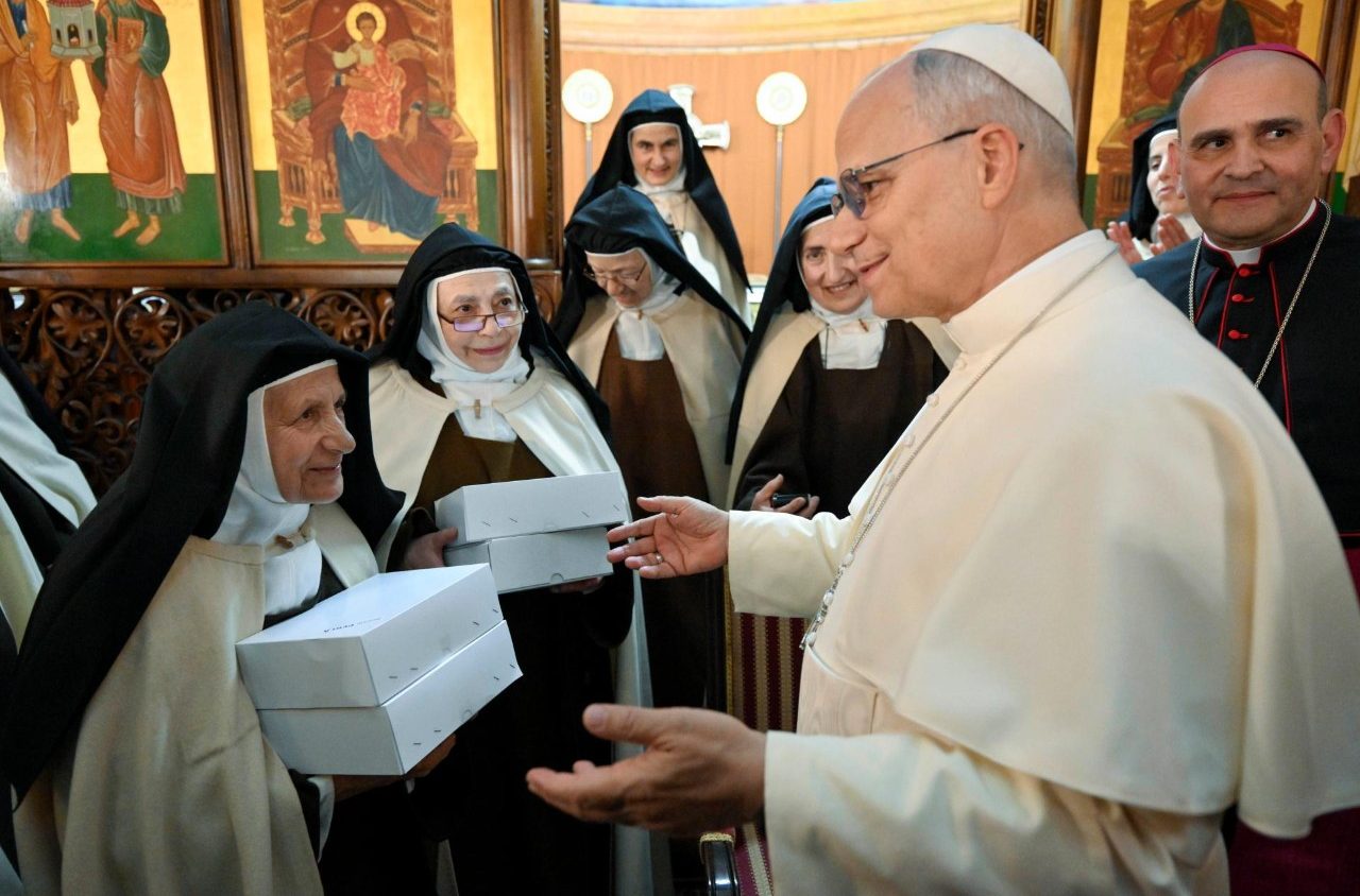 البابا لاوون الرابع عشر يزور راهبات الكرمل في حريصا. (الفاتيكان)