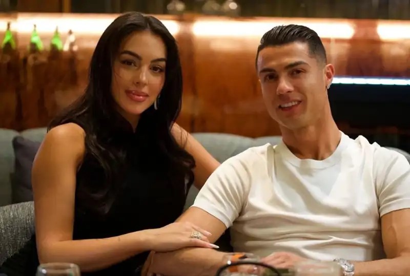 كريستيانو رونالدو وجورجينا رودريغيز.