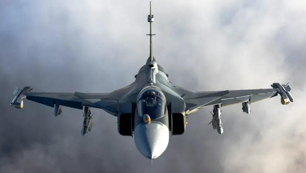 متى تشكّل الهجمات على المنشآت المدنية جرائم حرب؟