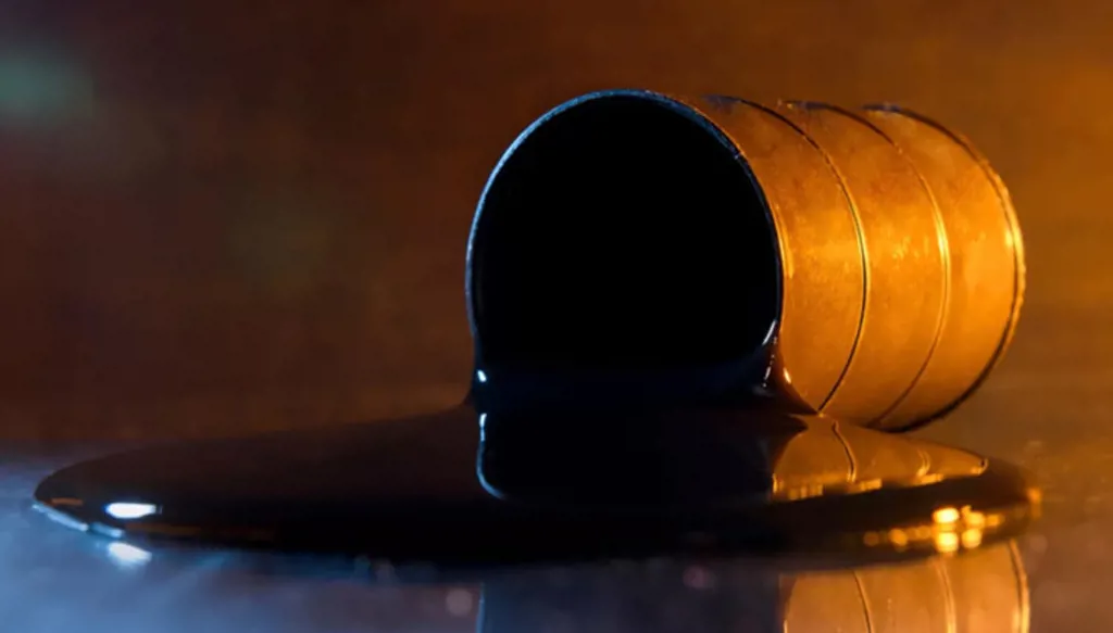 تراجع النفط يخفي تشدد الإمدادات ومخاطر ارتفاع الأسعار