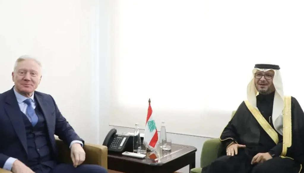 السفير السعودي يؤكد دعم بلاده للبنان ولسياسة الحكومة وقراراتها