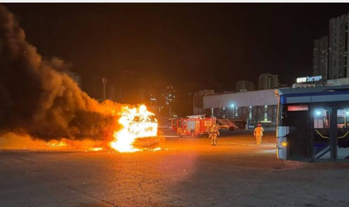 لحظة انفجار إحدى الحافلات (إعلام عبري)