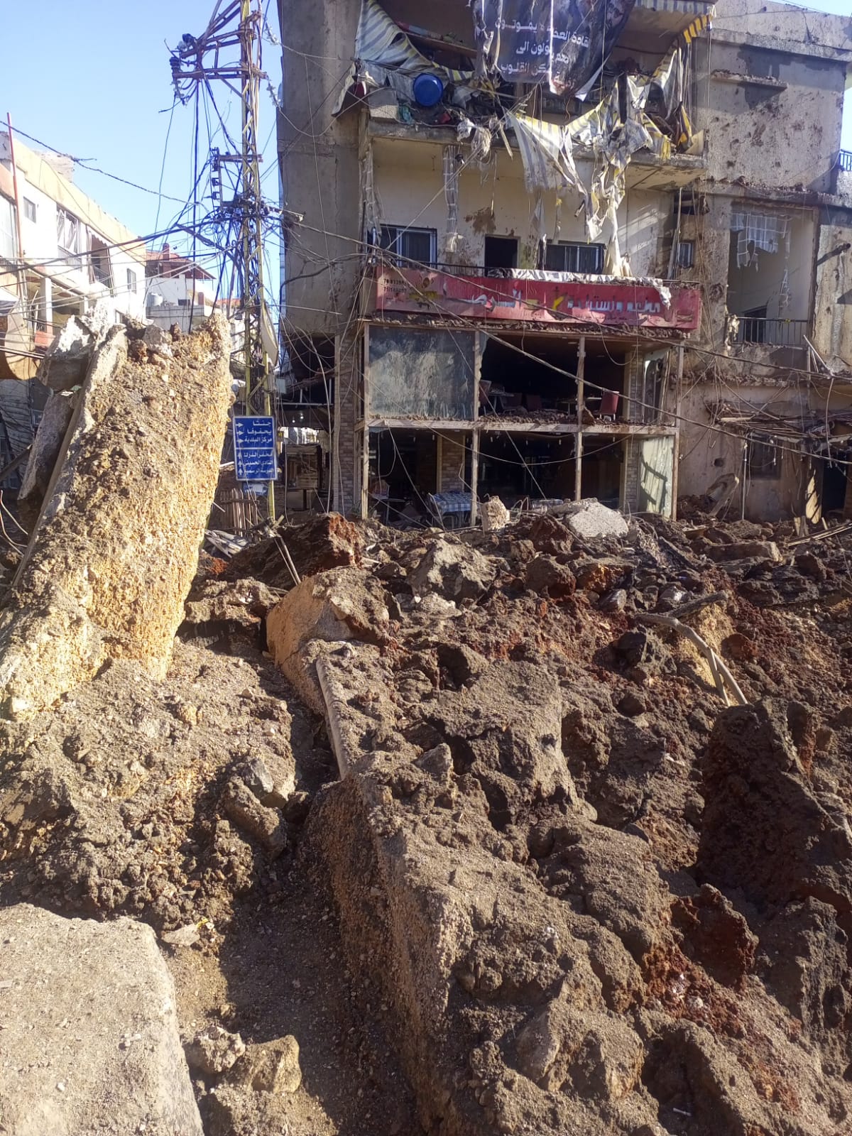 في موقع عملية الإنزال في النبي شيت.