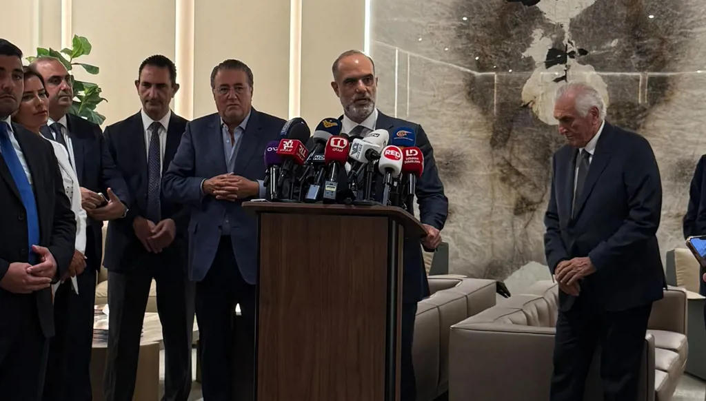 تدشين صالون الشرف في مطار بيروت (وزارة الأشغال).