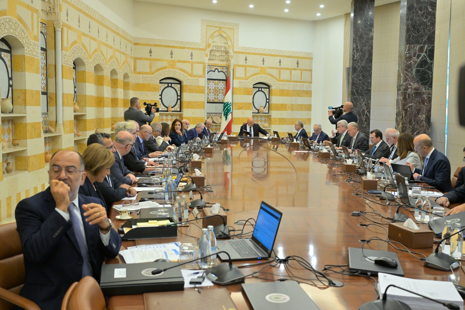 جلسة لمجلس الوزراء (نبيل اسماعيل).