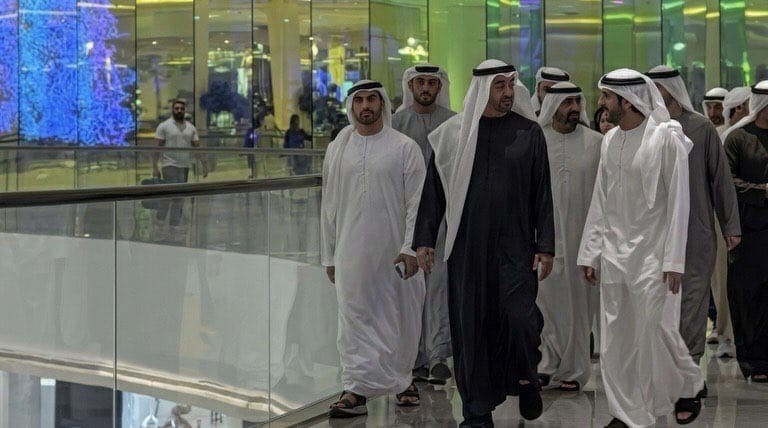 الرئيس الاماراتي في دبي مول